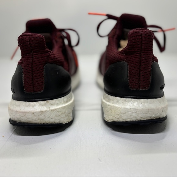 Adidas Burgundy Unisex-Child Ultraboost 5.0 DNA (Big Kid) Running Shoe size 4 - Picture 4 of 8